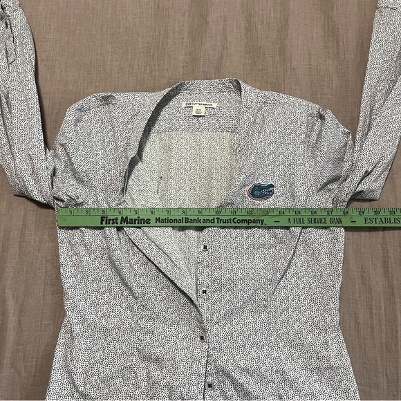 University of Florida Cutter & Buck Button Down Shirt Embroidered Gator Medium - Picture 7 of 7